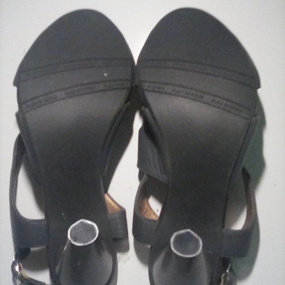 YOU by Crocs gray heels - Picture 3 of 3